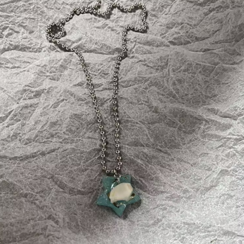 Y2K Colorful Beaded Fish Flowe – Resin Art Necklace Bewertung und Preis
