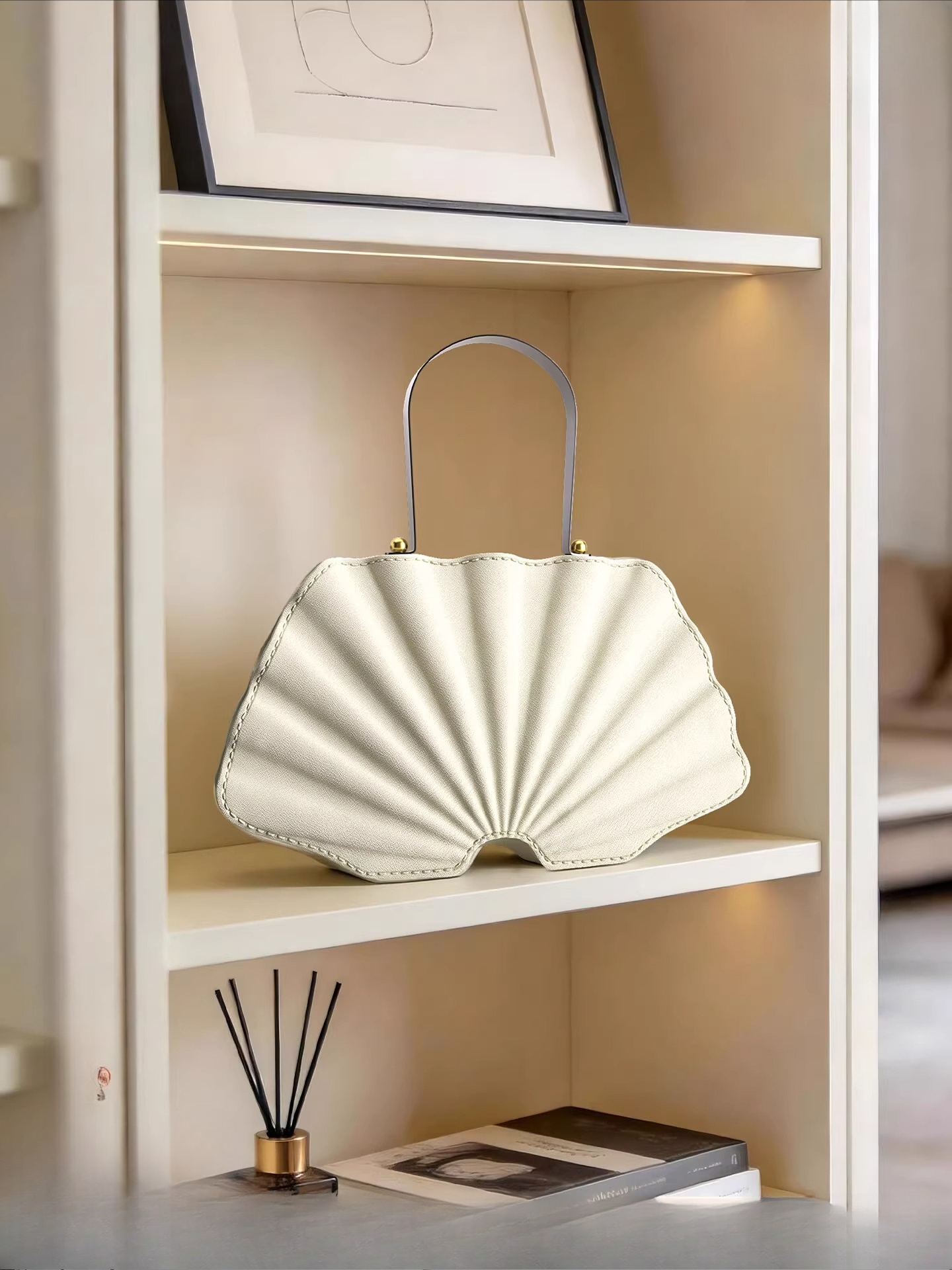 Creative Shell Bag Statue Art  – Resin Art Anniversary Gift Bewertung und Preis