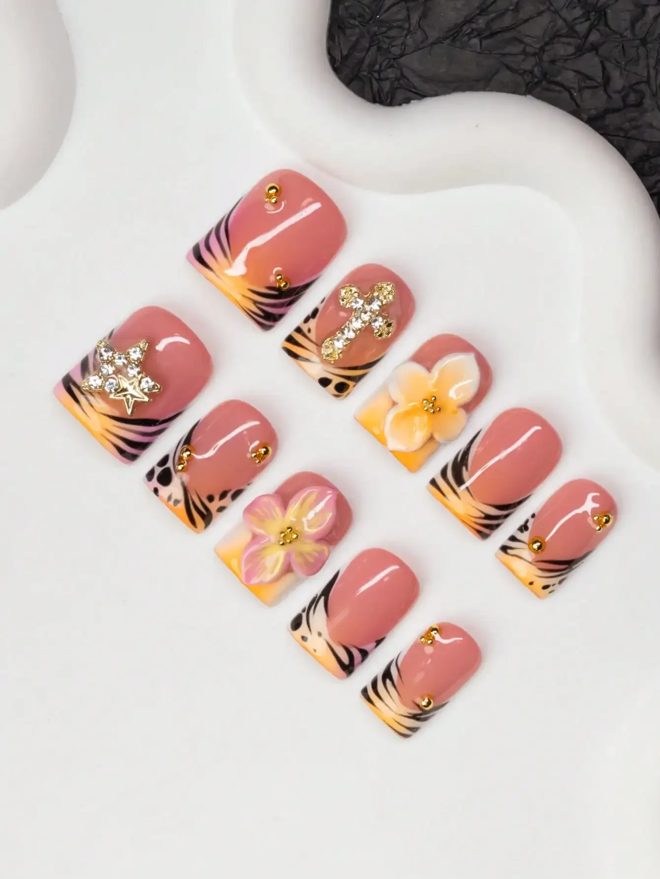 10pcs/Set Handmade Square Nail – Resin Art With Flowers Bewertung und Preis