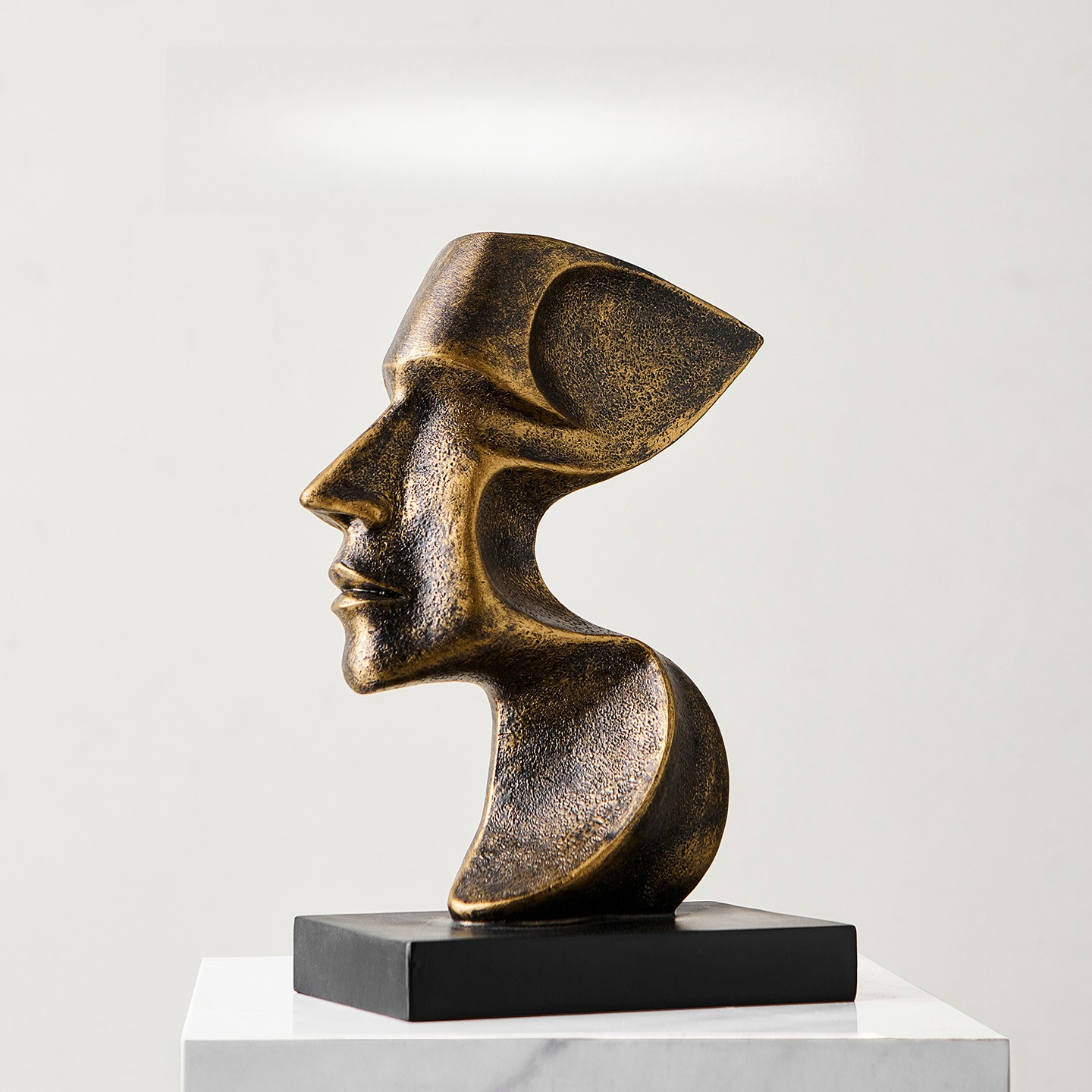 Creative Human Figurine Sculpt – Resin Art Anniversary Gift Bewertung und Preis