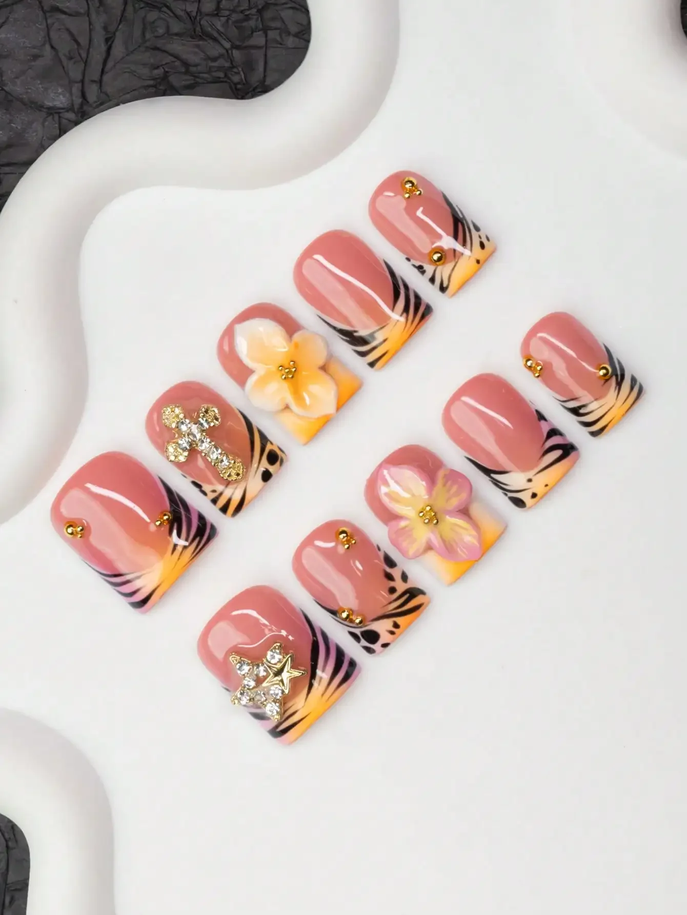 10pcs/Set Handmade Square Nail – Resin Art With Flowers Bewertung und Preis